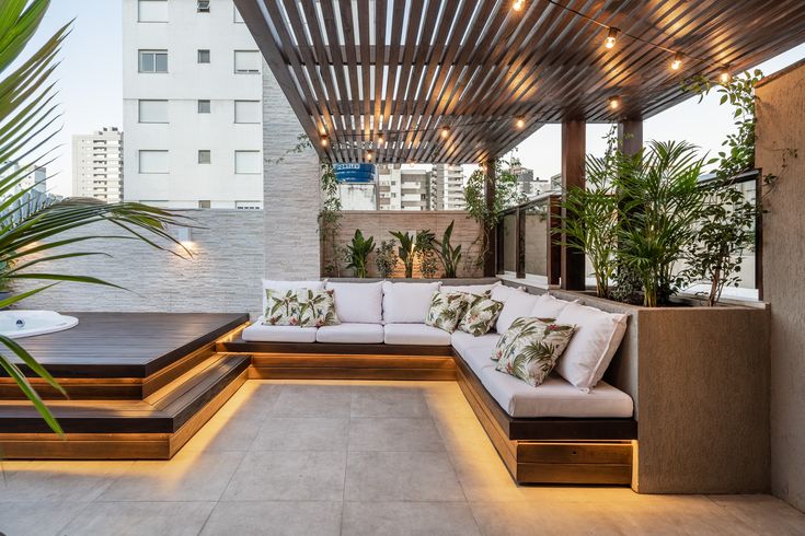 Detalle tarima exterior Gràcia