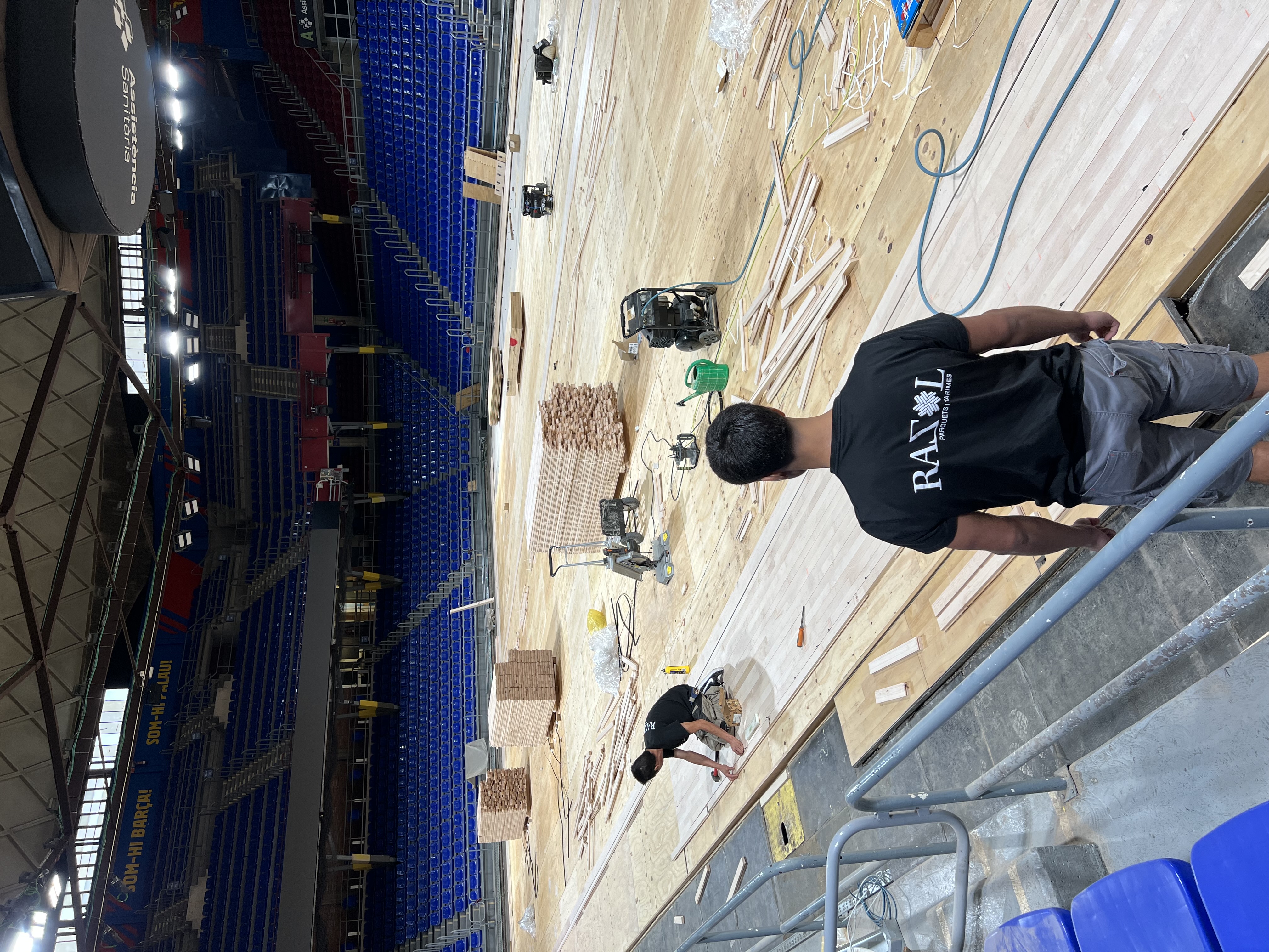 Instalación pista de madera Palau Blaugrana Barcelona