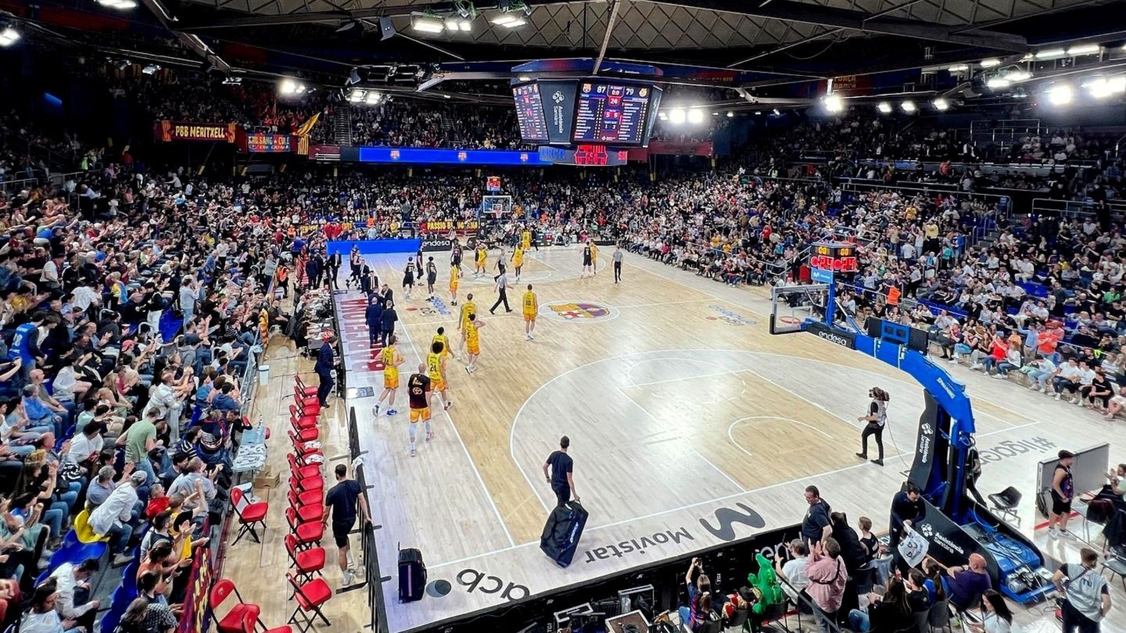 Otra vista pista baloncesto Palau Blaugrana