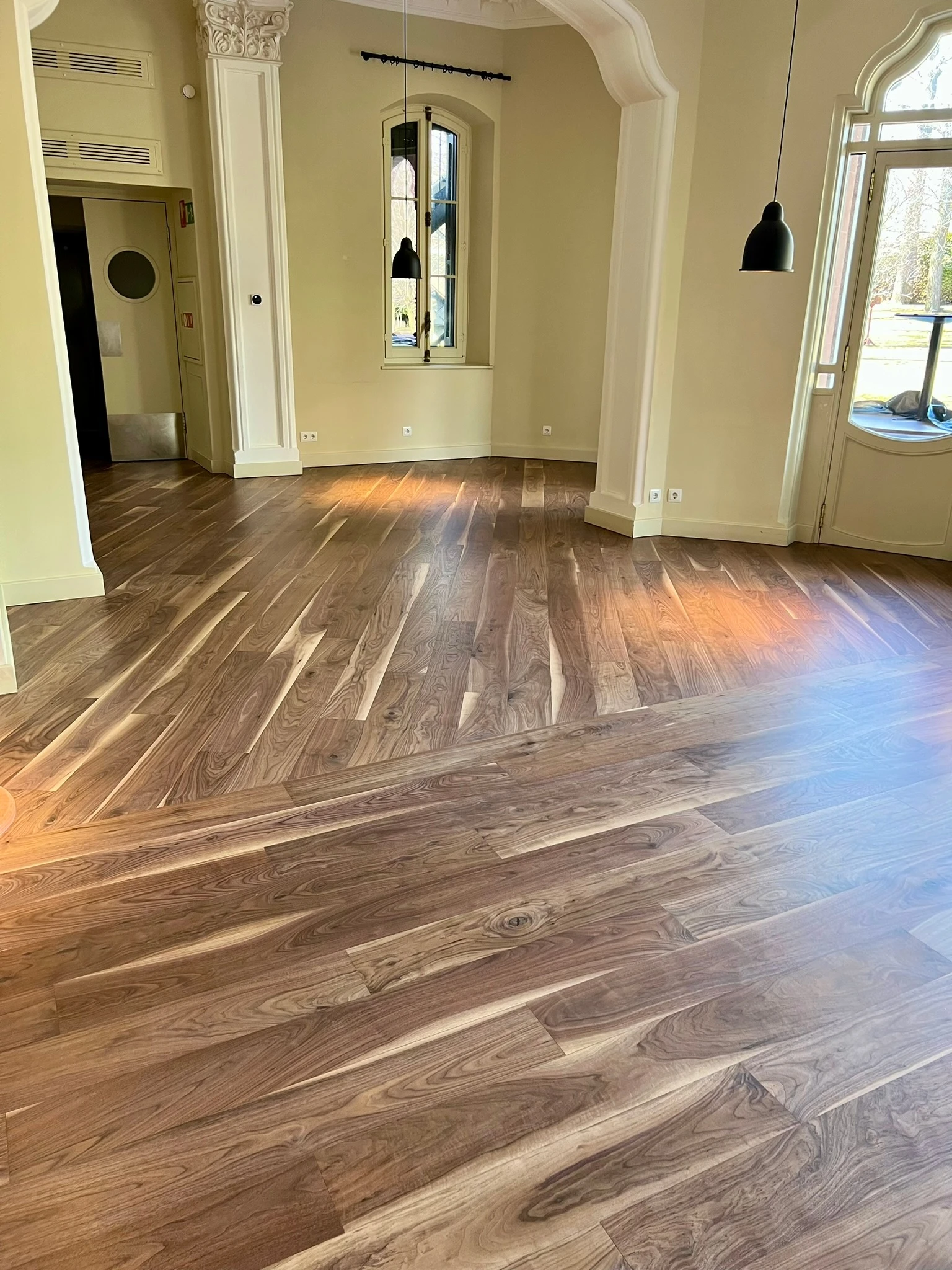 Detalle suelo madera restaurado Torre del Remei